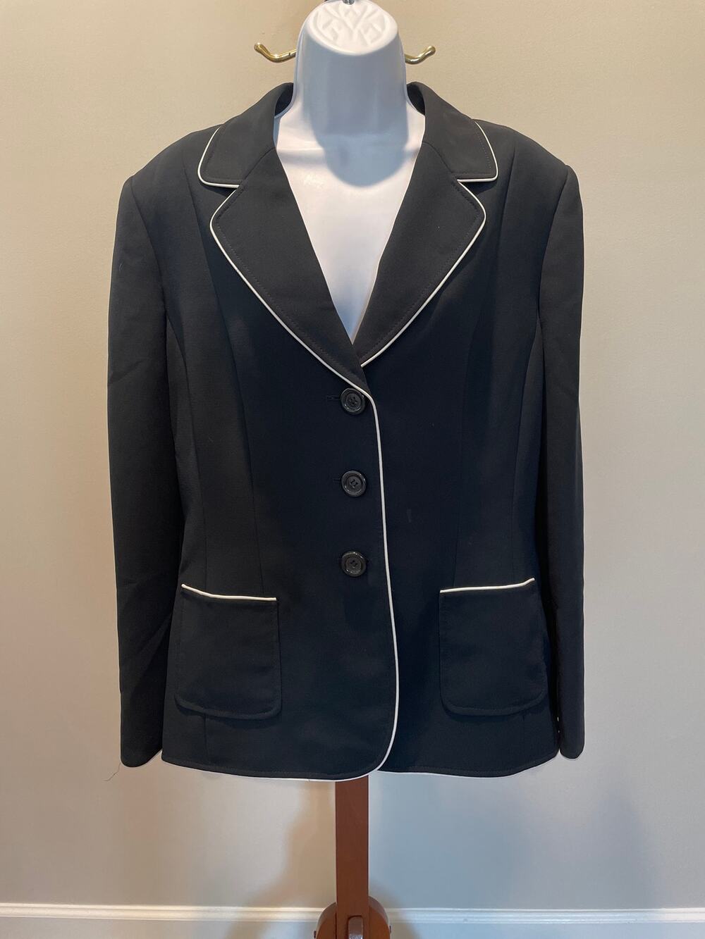 Tahari by Arthur S. Levine Single Breasted Blazer Size L Black White Trim